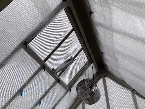 01. One of my roof vents, powered by a Bayliss Mk 7 Triple Spring opener. I also have a Bio Green circulation fan hanging from the ridge